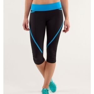 LULULEMON Run Pace Crop Blue Ruched Leg Size 2
